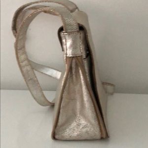 DISTRESSED GOLD METALLIC LEATHER SHOULDER BAG